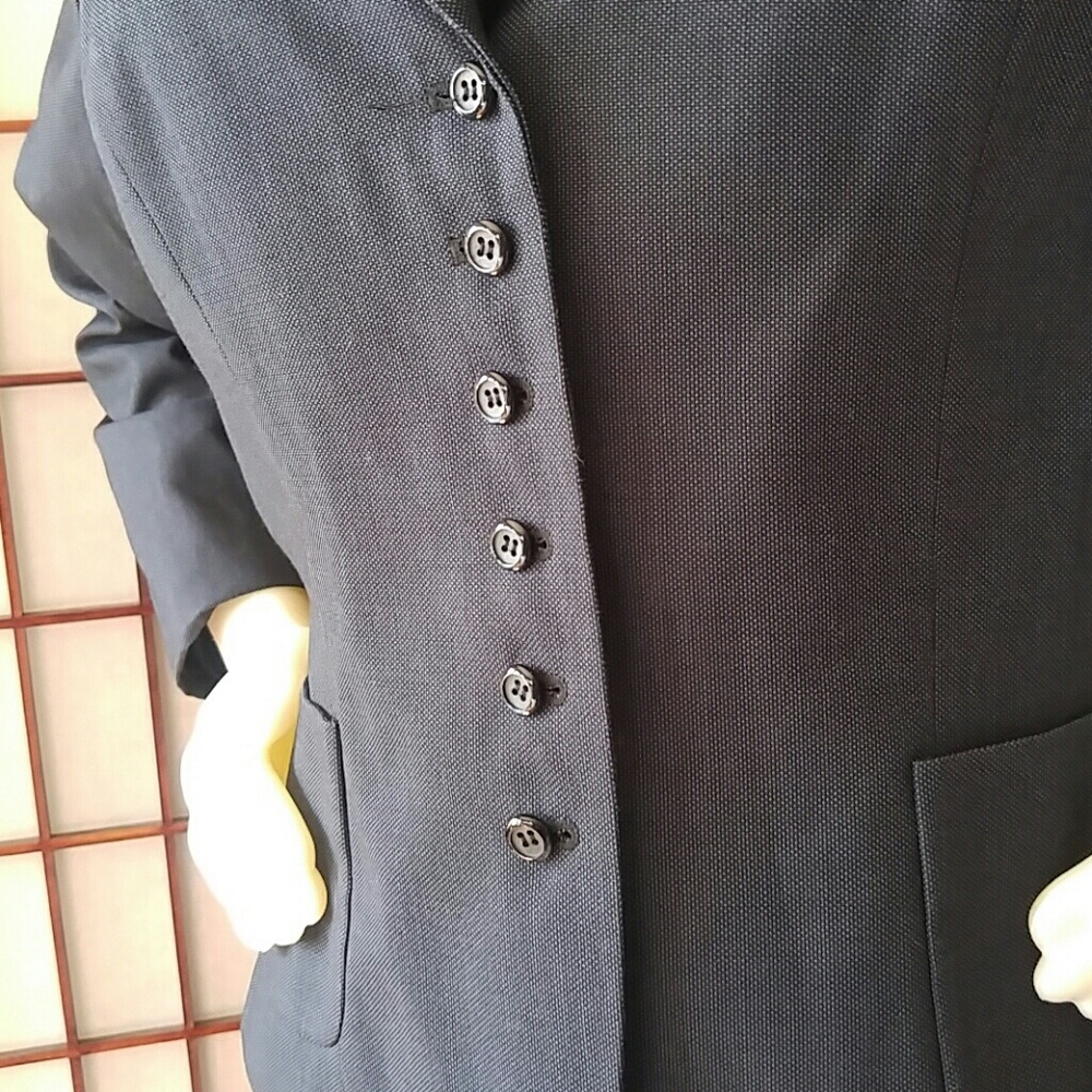 Blazer - Picture 2 of 6